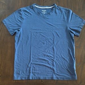 Rhone Men's Element Short Sleeve V-neck Tee in Blue. Medium